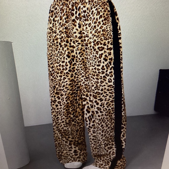 Aaa - Picture 4 of 4